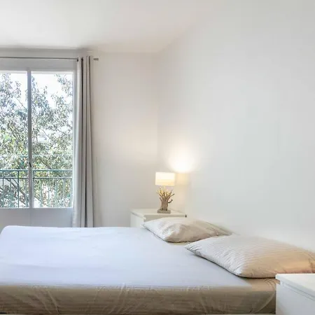 - Spacious 3 Flat For Families - 3 Minutes From Metro Station *