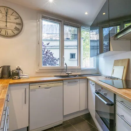 - Spacious 3 Flat For Families - 3 Minutes From Metro Station *