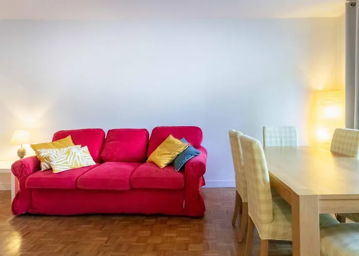 Aparthotel - Spacious 3 Flat For Families - 3 Minutes From Metro Station Paříž